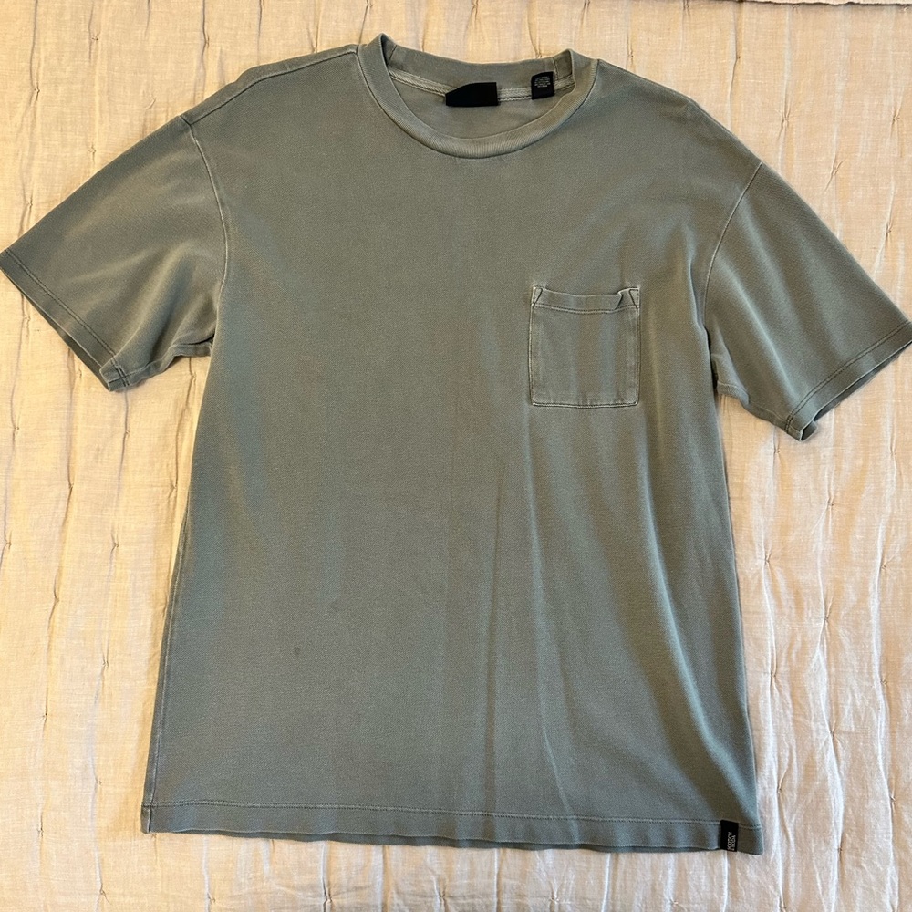 Men’s Scotch and Soda t-shirt
